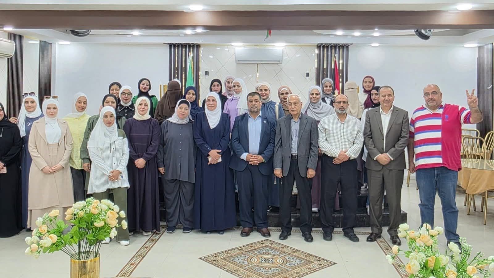 جامعة الزرقاء تطلق مبادرة "يدٌ تُعَلِّمُ" للأطفال الأيتام في جمعية عمر بن الخطاب الخيرية